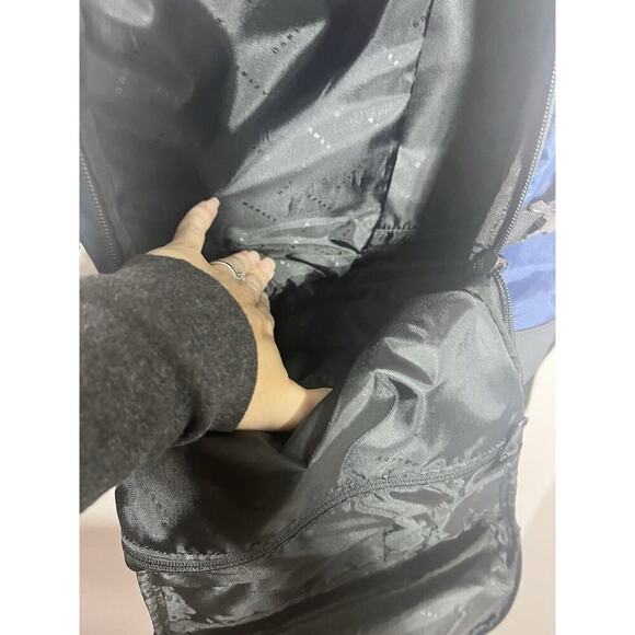 Oakley NEW Backpack Blue Outdoor Backpack Compartments Insulated Pocket - Picture 14 of 16